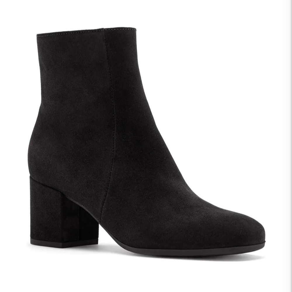 La Canadienne Women's Joanie Black Suede Waterproof booties